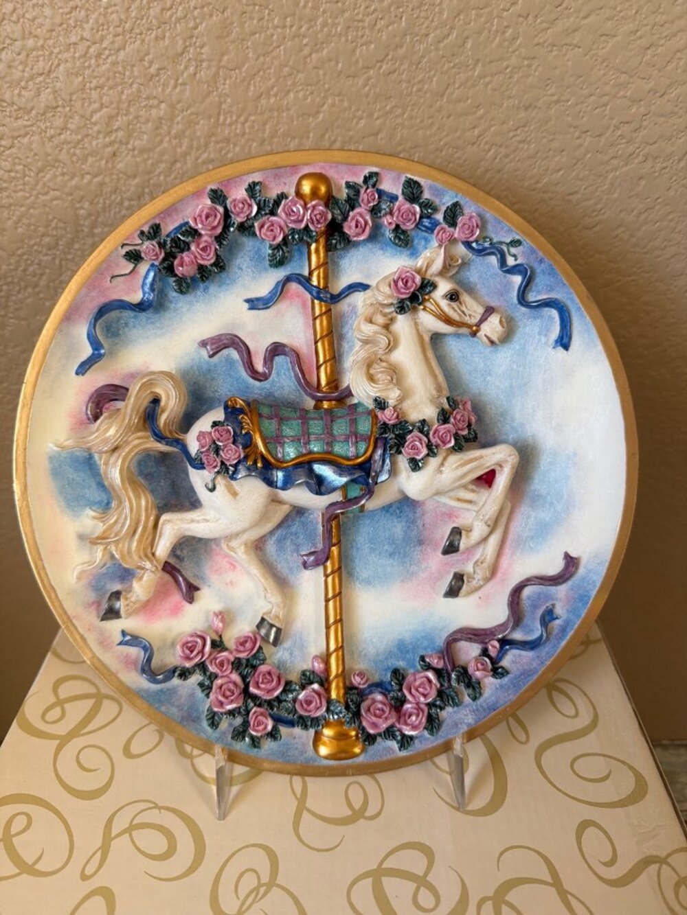 San Francisco Music Box Musical Carousel Plate with Stand in Box Nursery Decor - Picture 15 of 17